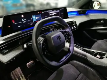 PEUGEOT 3008 GT Hybrid Navi 360 Cam Alcantara