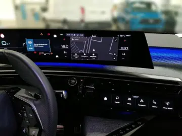 PEUGEOT 3008 GT Hybrid Navi 360 Cam Alcantara