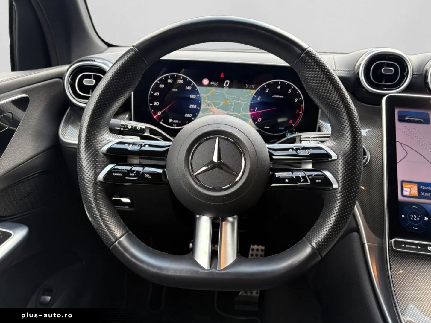 MERCEDES-BENZ GLC 200 4M AMG NIGHT DIGLI AMBI PANO DISTR KAM