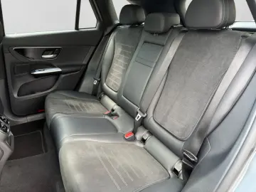 MERCEDES-BENZ GLC 200 4M AMG NIGHT DIGLI AMBI PANO DISTR KAM