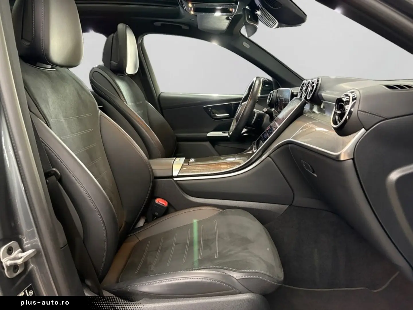 MERCEDES-BENZ GLC 200 4M AMG NIGHT DIGLI AMBI PANO DISTR KAM