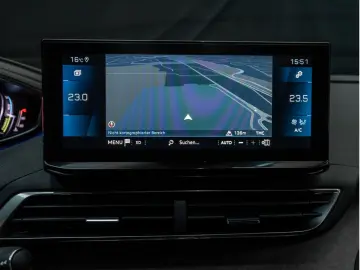 PEUGEOT 3008 GT Hybrid 136 e-DSC6 ACC PANO LED NAVI