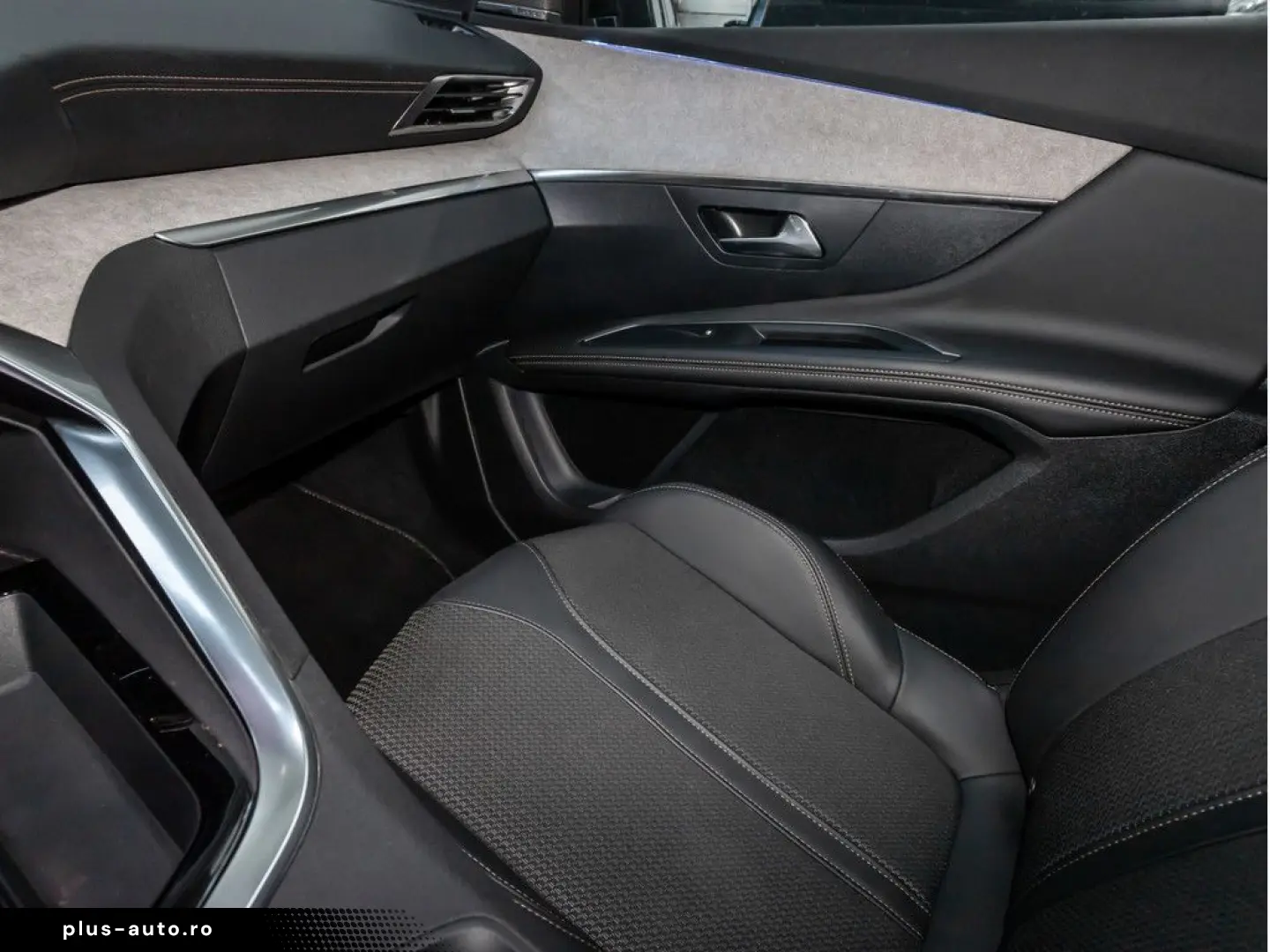 PEUGEOT 3008 GT Hybrid 136 e-DSC6 ACC PANO LED NAVI