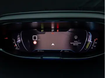 PEUGEOT 3008 GT Hybrid 136 e-DSC6 ACC PANO LED NAVI