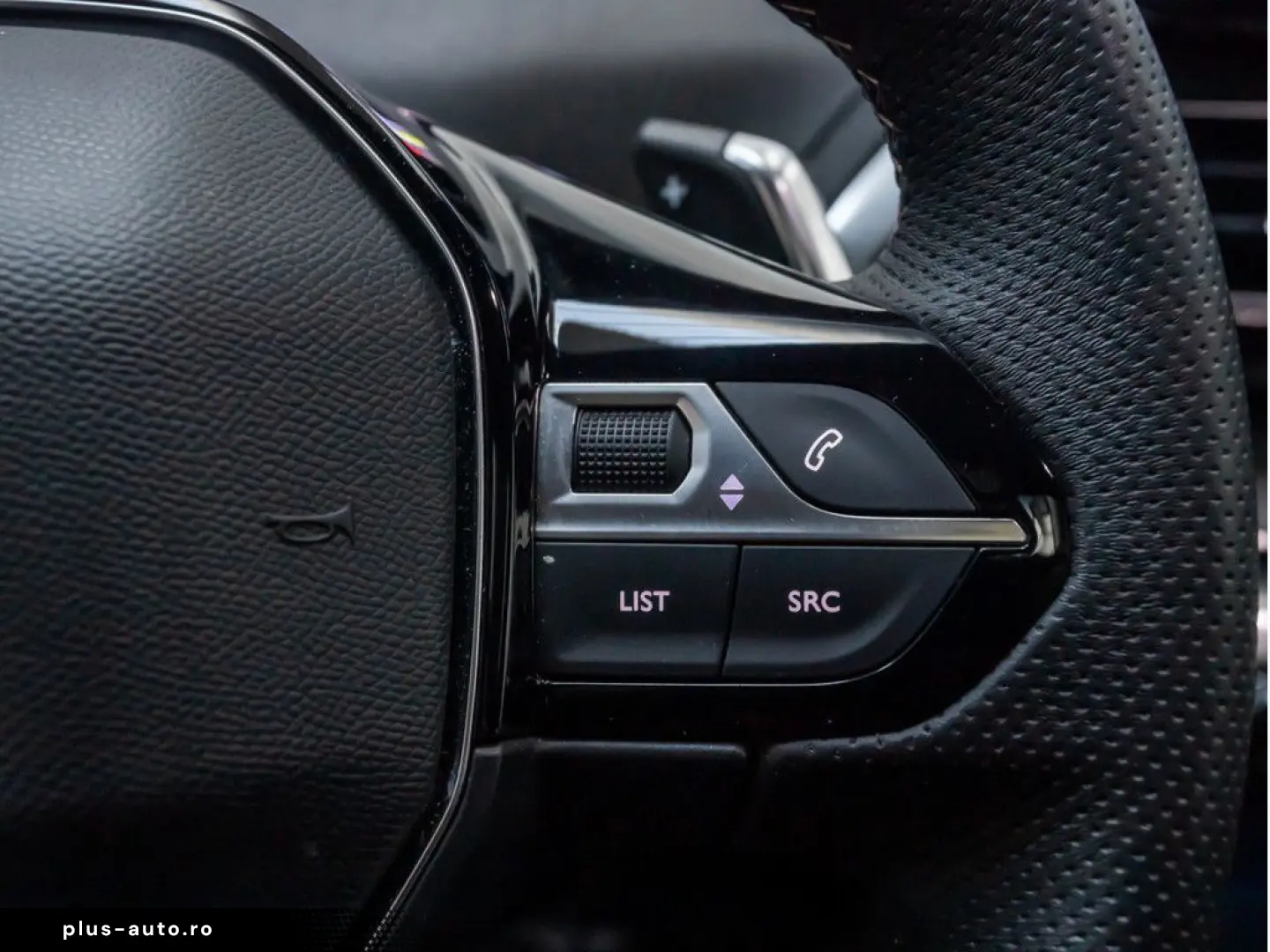 PEUGEOT 3008 GT Hybrid 136 e-DSC6 ACC PANO LED NAVI