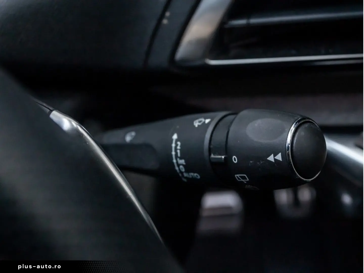 PEUGEOT 3008 GT Hybrid 136 e-DSC6 ACC PANO LED NAVI