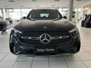 MERCEDES-BENZ GLC 300 4M AMG Pano AHK 360  20 Zoll M