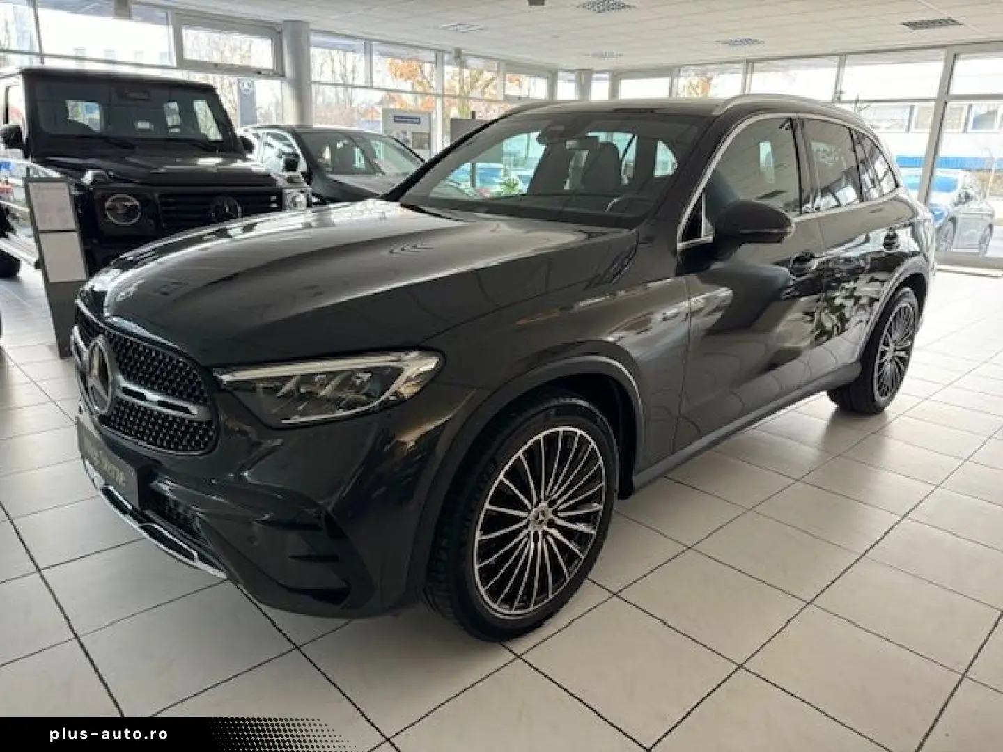 MERCEDES-BENZ GLC 300 4M AMG Pano AHK 360  20 Zoll M