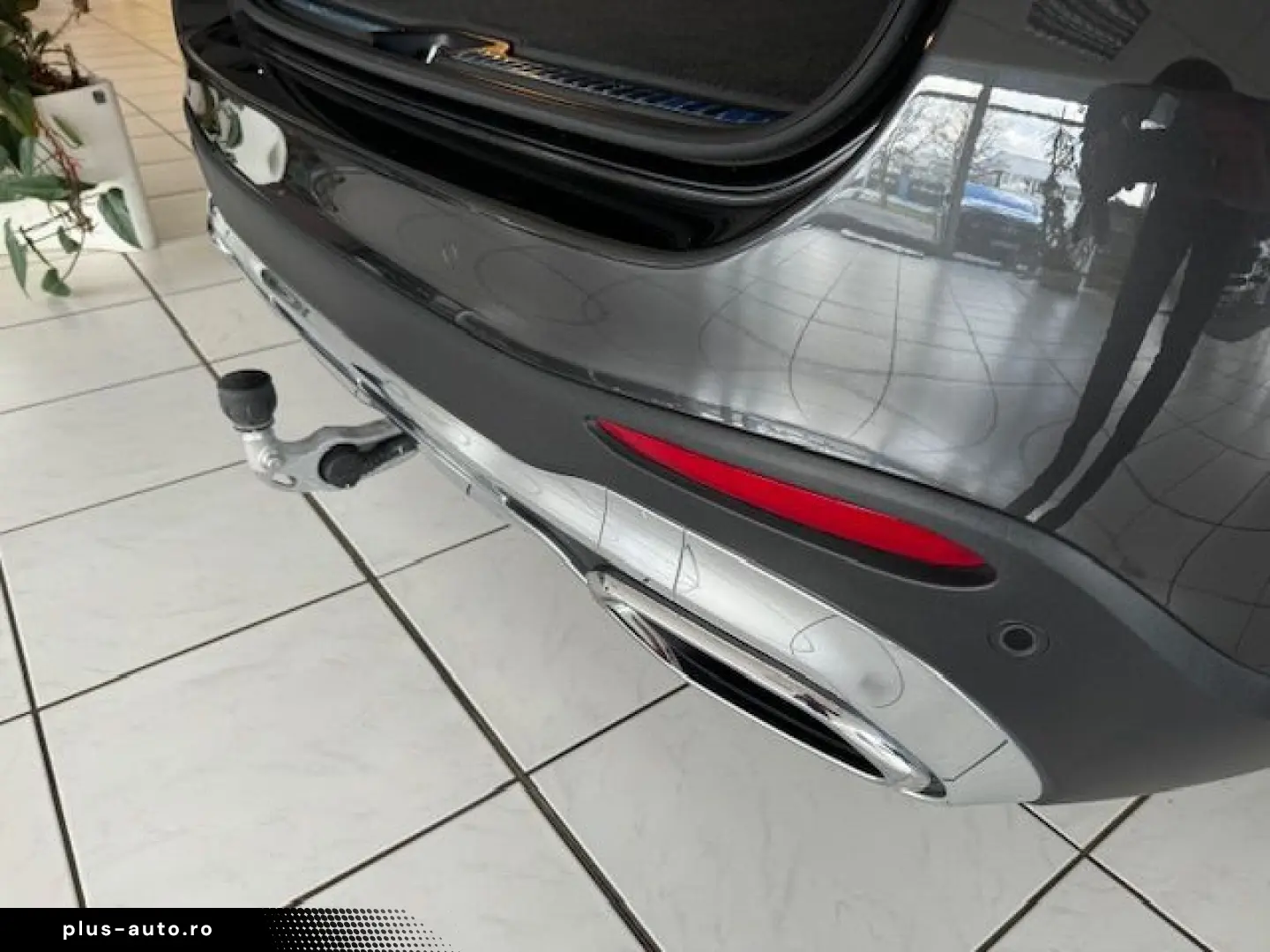 MERCEDES-BENZ GLC 300 4M AMG Pano AHK 360  20 Zoll M