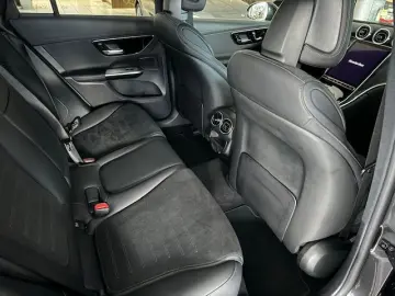 MERCEDES-BENZ GLC 300 4M AMG Pano AHK 360  20 Zoll M