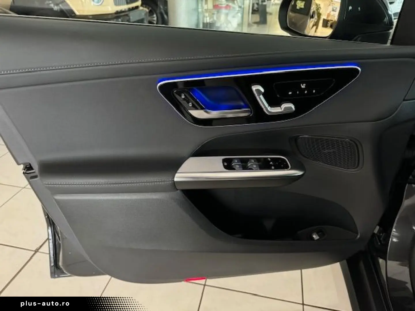 MERCEDES-BENZ GLC 300 4M AMG Pano AHK 360  20 Zoll M