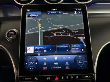 MERCEDES-BENZ GLC 300 4M AMG Pano AHK 360  20 Zoll M