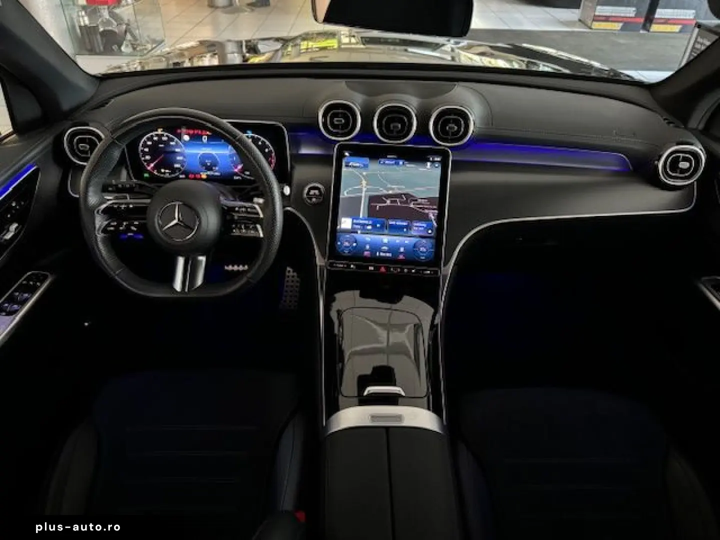 MERCEDES-BENZ GLC 300 4M AMG Pano AHK 360  20 Zoll M