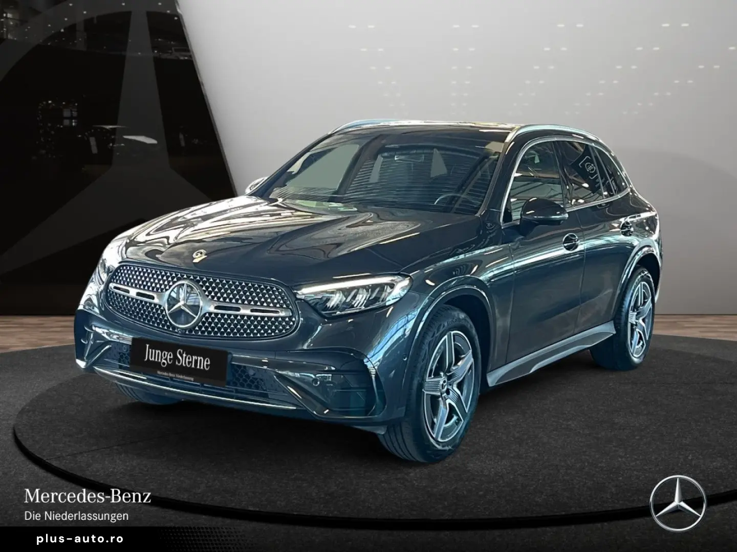 MERCEDES-BENZ GLC 200 4M AMG PANO MEMORY LED 360  Standhz