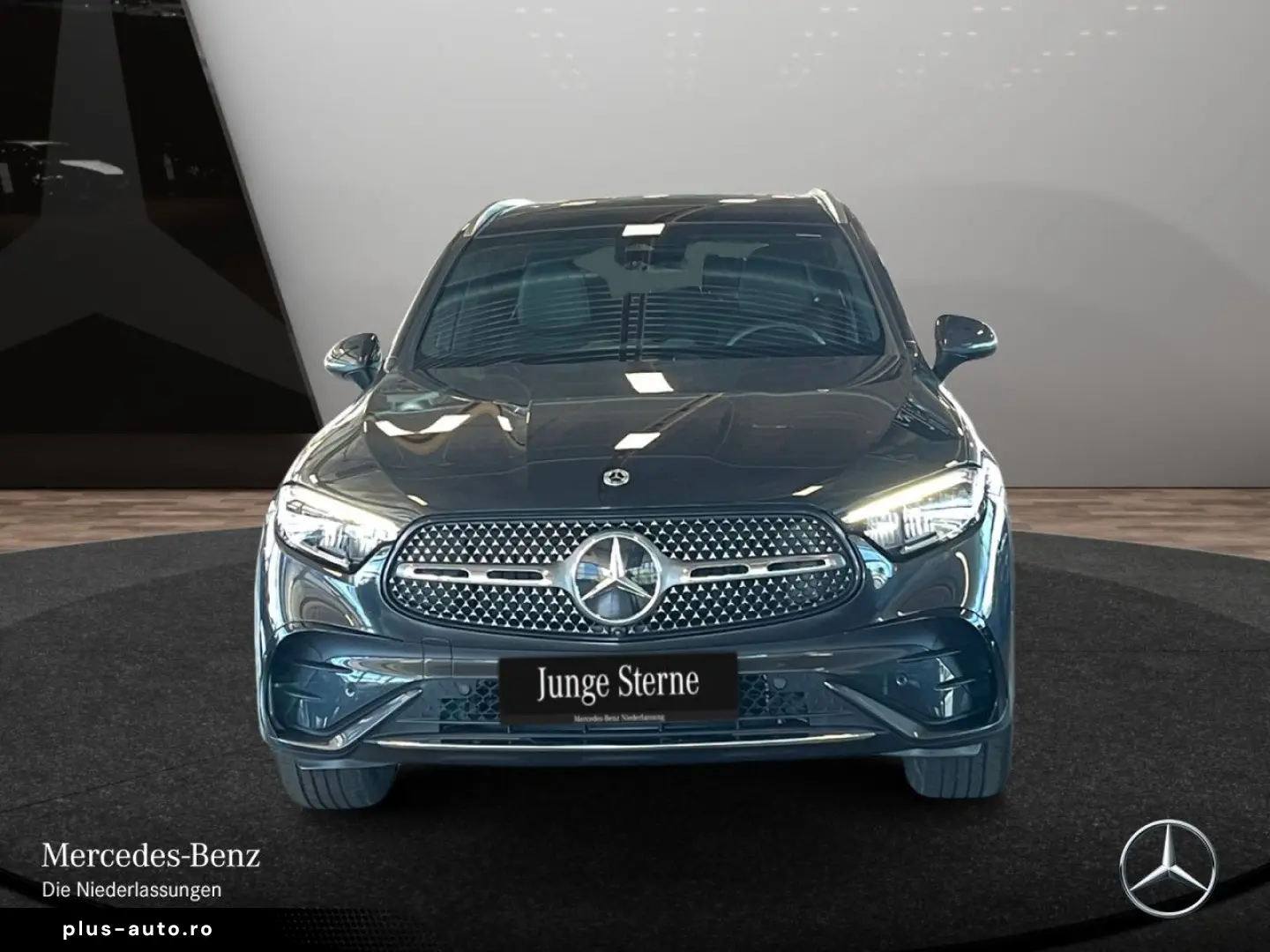 MERCEDES-BENZ GLC 200 4M AMG PANO MEMORY LED 360  Standhz