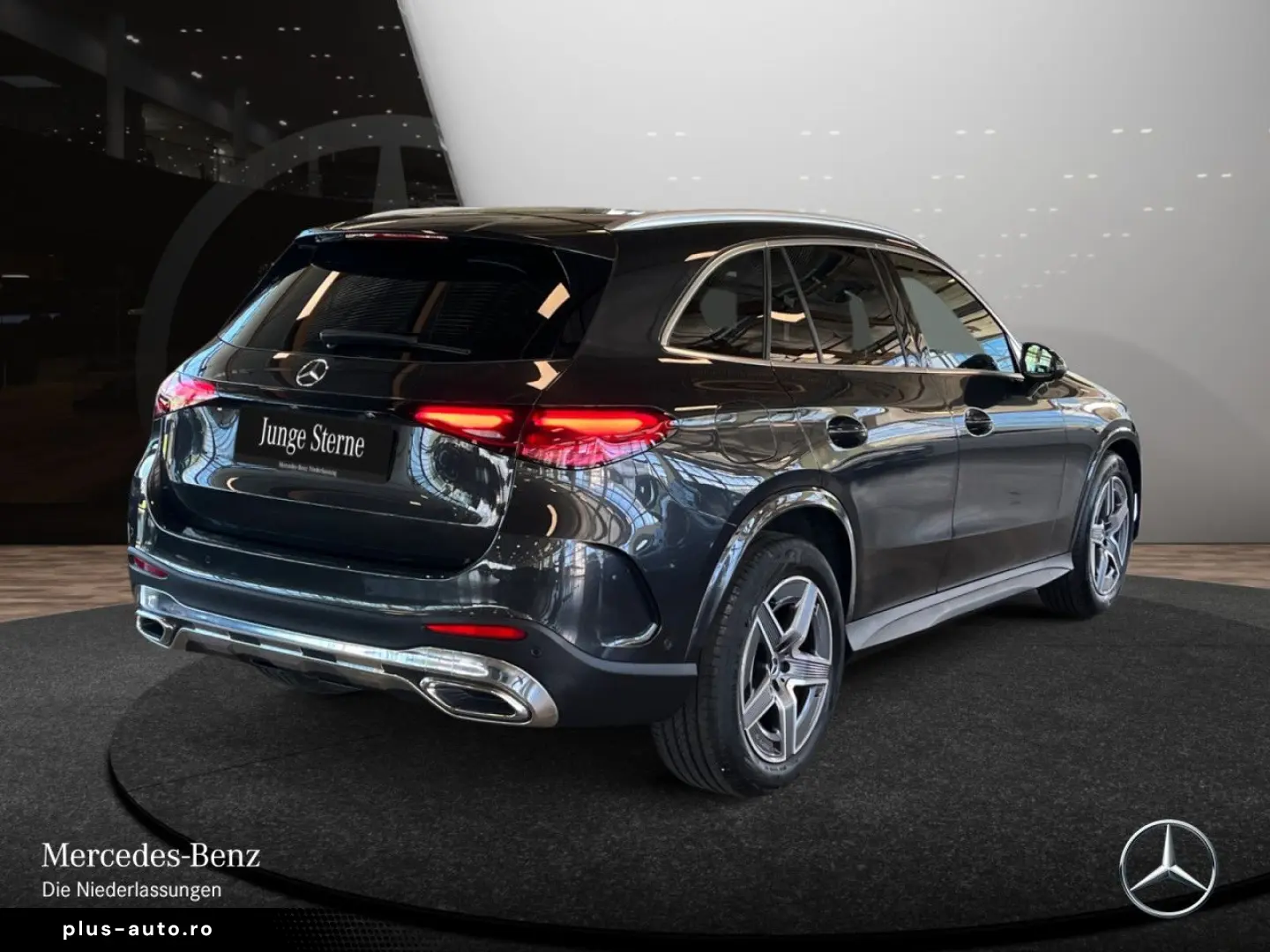 MERCEDES-BENZ GLC 200 4M AMG PANO MEMORY LED 360  Standhz