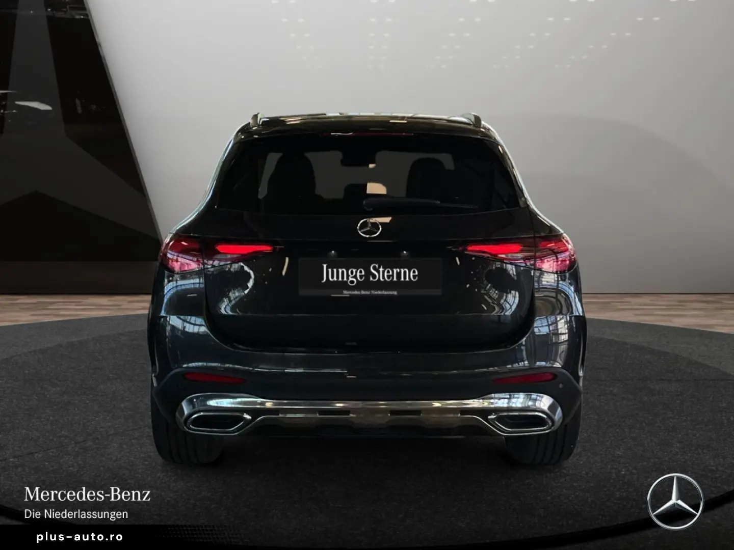 MERCEDES-BENZ GLC 200 4M AMG PANO MEMORY LED 360  Standhz