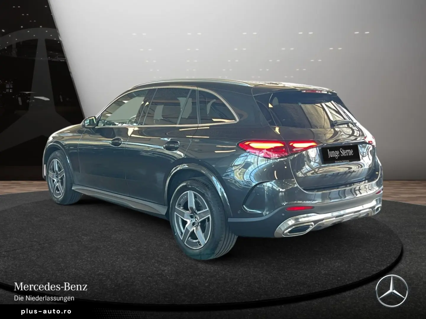 MERCEDES-BENZ GLC 200 4M AMG PANO MEMORY LED 360  Standhz