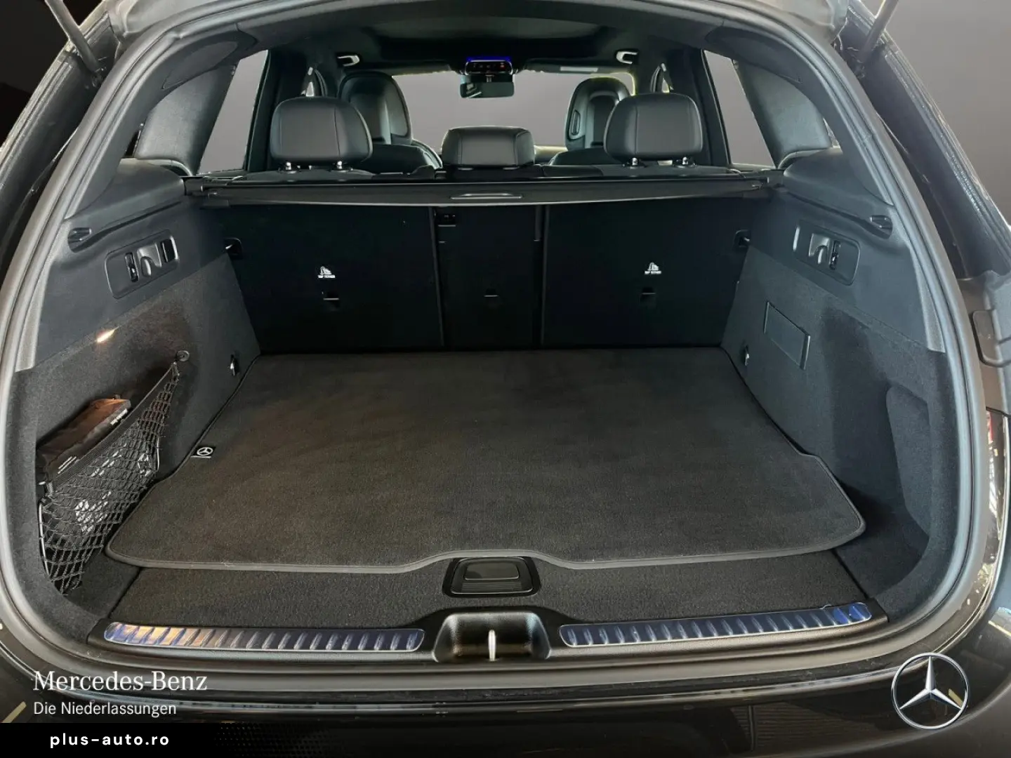MERCEDES-BENZ GLC 200 4M AMG PANO MEMORY LED 360  Standhz