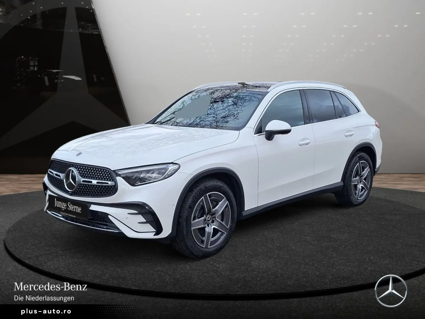 MERCEDES-BENZ GLC 200 4M AMG Adv.  PANO DISTR MEMORY 360