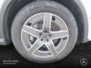 MERCEDES-BENZ GLC 200 4M AMG Adv.  PANO DISTR MEMORY 360