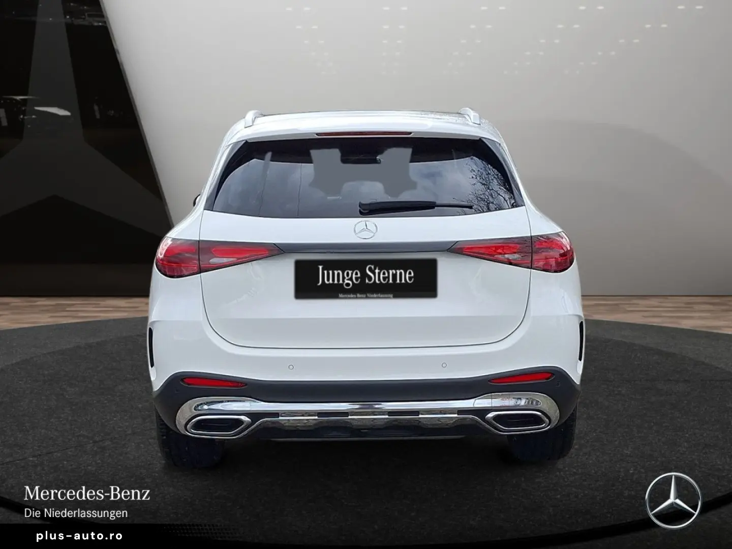 MERCEDES-BENZ GLC 200 4M AMG Adv.  PANO DISTR MEMORY 360