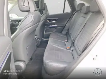 MERCEDES-BENZ GLC 200 4M AMG Adv.  PANO DISTR MEMORY 360