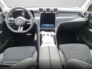 MERCEDES-BENZ GLC 200 4M AMG Adv.  PANO DISTR MEMORY 360