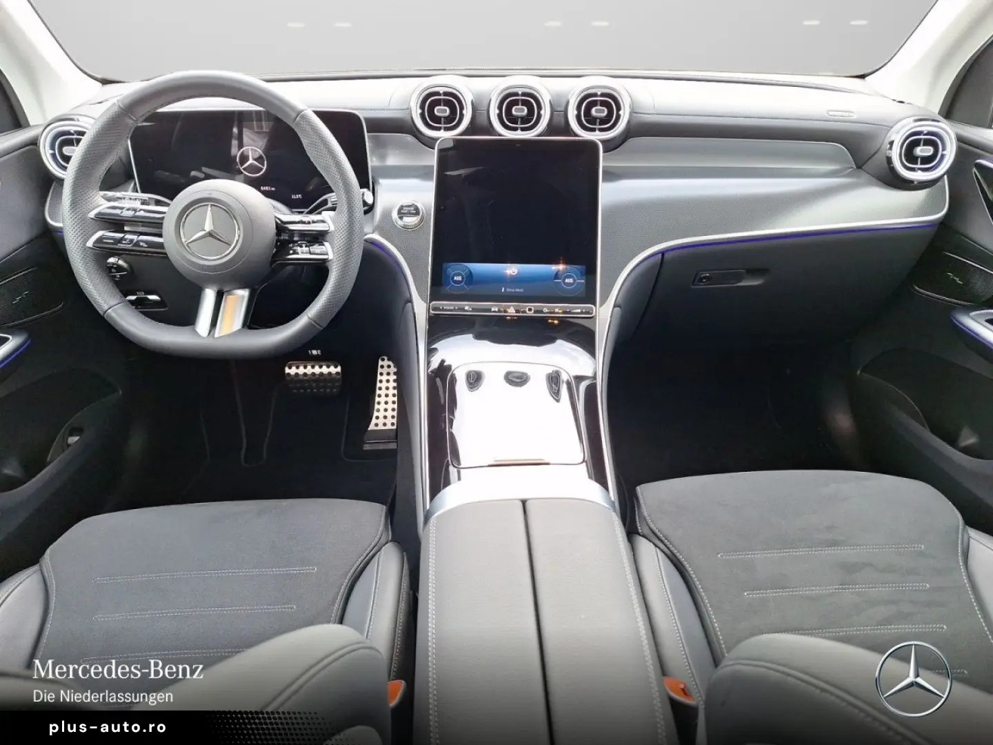 MERCEDES-BENZ GLC 200 4M AMG Adv.  PANO DISTR MEMORY 360