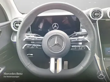 MERCEDES-BENZ GLC 200 4M AMG Adv.  PANO DISTR MEMORY 360