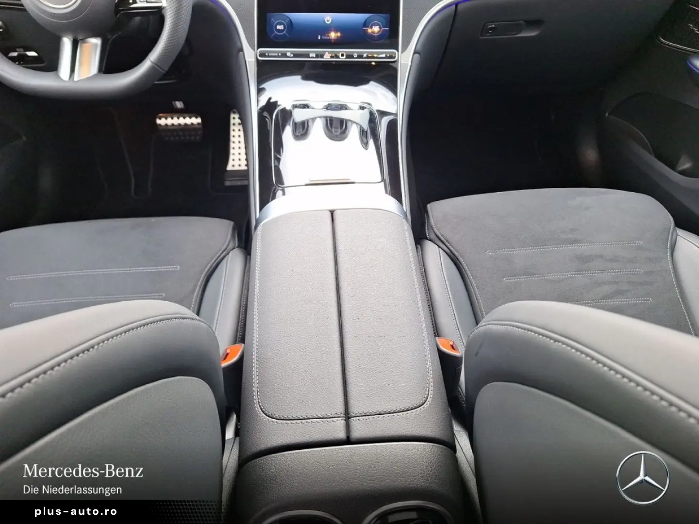 MERCEDES-BENZ GLC 200 4M AMG Adv.  PANO DISTR MEMORY 360