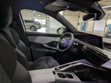 PEUGEOT 3008 GT Hybrid Navi 360 Cam Alcantara