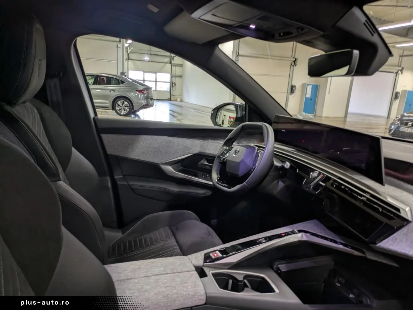 PEUGEOT 3008 GT Hybrid Navi 360 Cam Alcantara