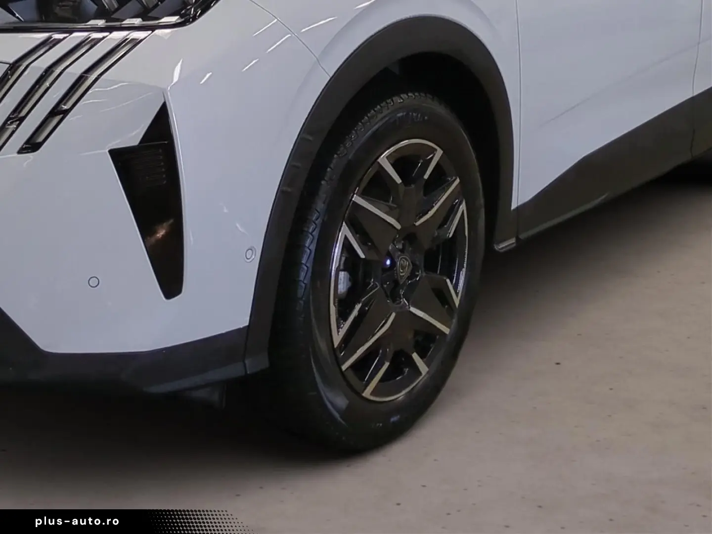 PEUGEOT 3008 GT Hybrid Navi 360 Cam Alcantara