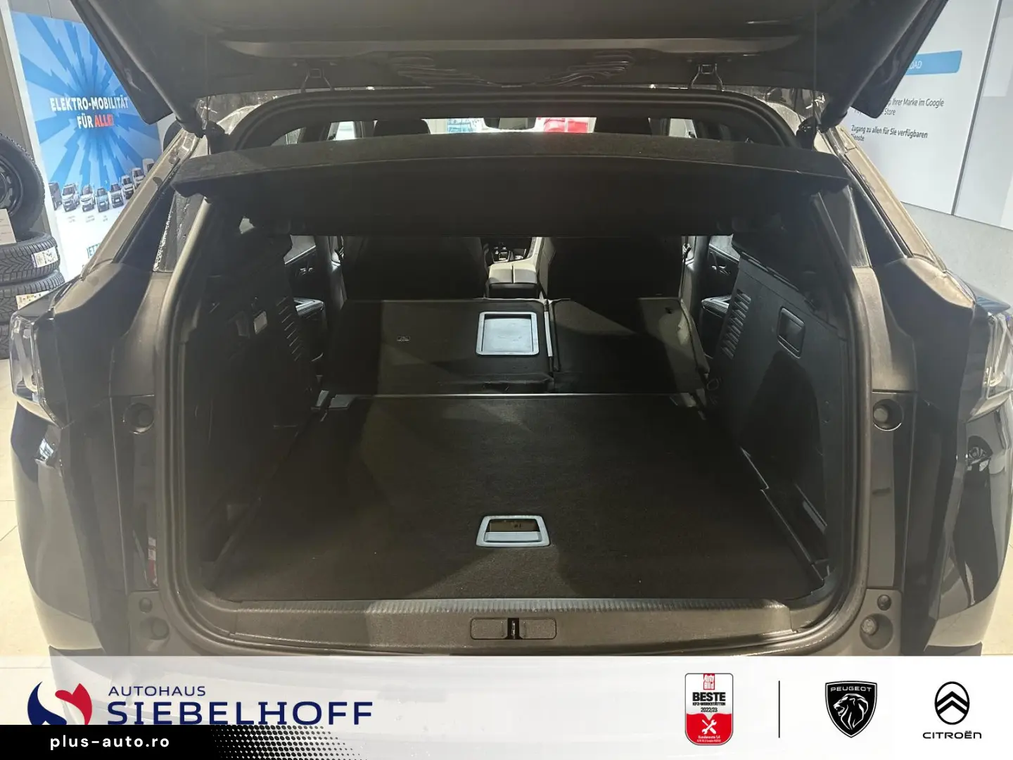 PEUGEOT 3008 GT Hybrid 136 e-DSC6