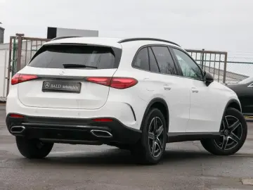 MERCEDES-BENZ GLC 200 4M AMG-Sport Pano AHK 360 Memo