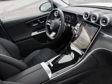 MERCEDES-BENZ GLC 200 4M AMG-Sport Pano AHK 360 Memo