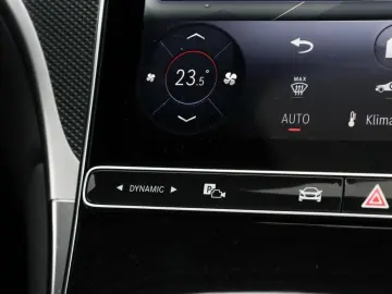 MERCEDES-BENZ GLC 200 4M AMG-Sport Pano AHK 360 Memo