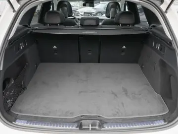 MERCEDES-BENZ GLC 200 4M AMG-Sport Pano AHK 360 Memo