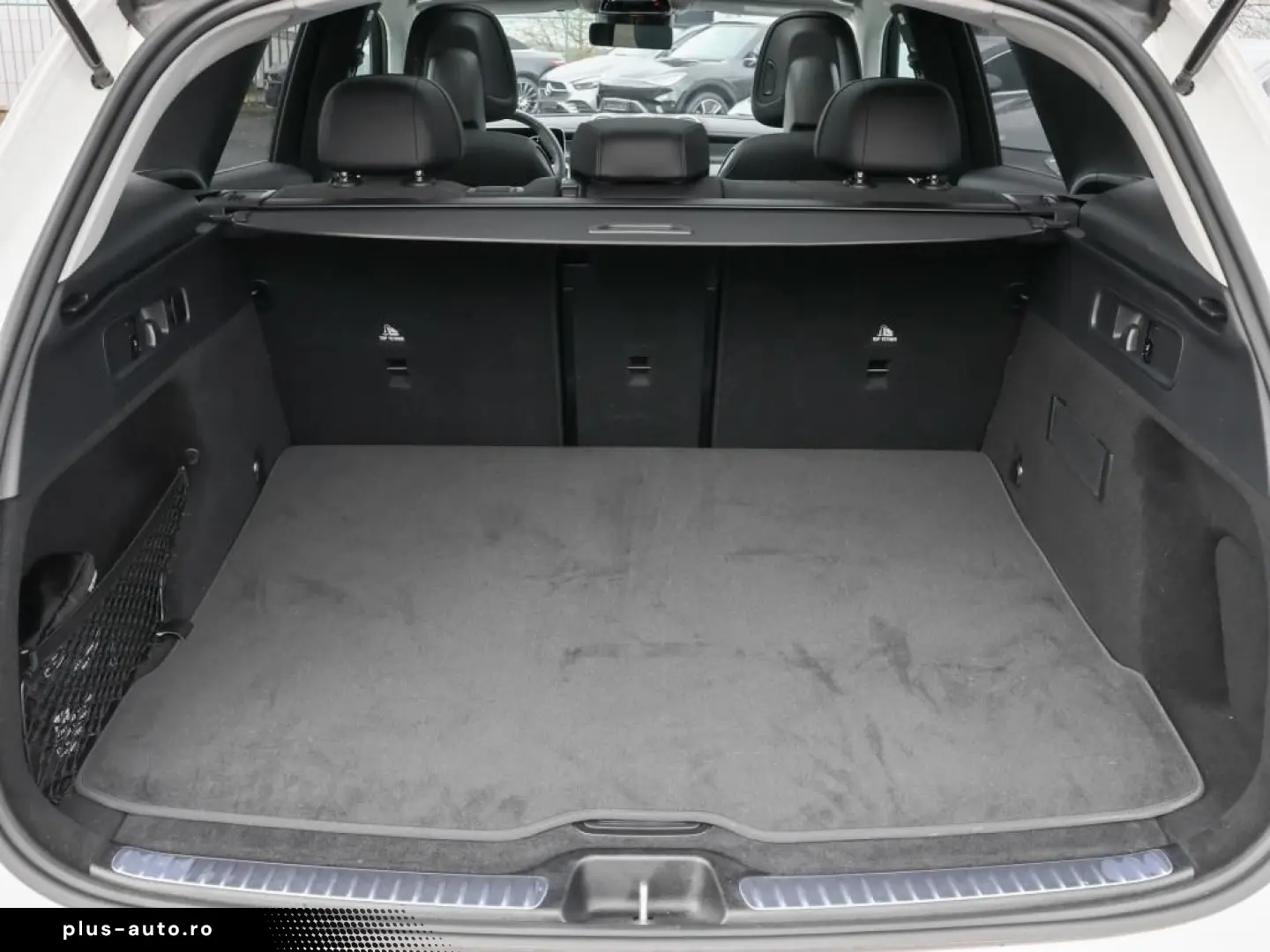 MERCEDES-BENZ GLC 200 4M AMG-Sport Pano AHK 360 Memo