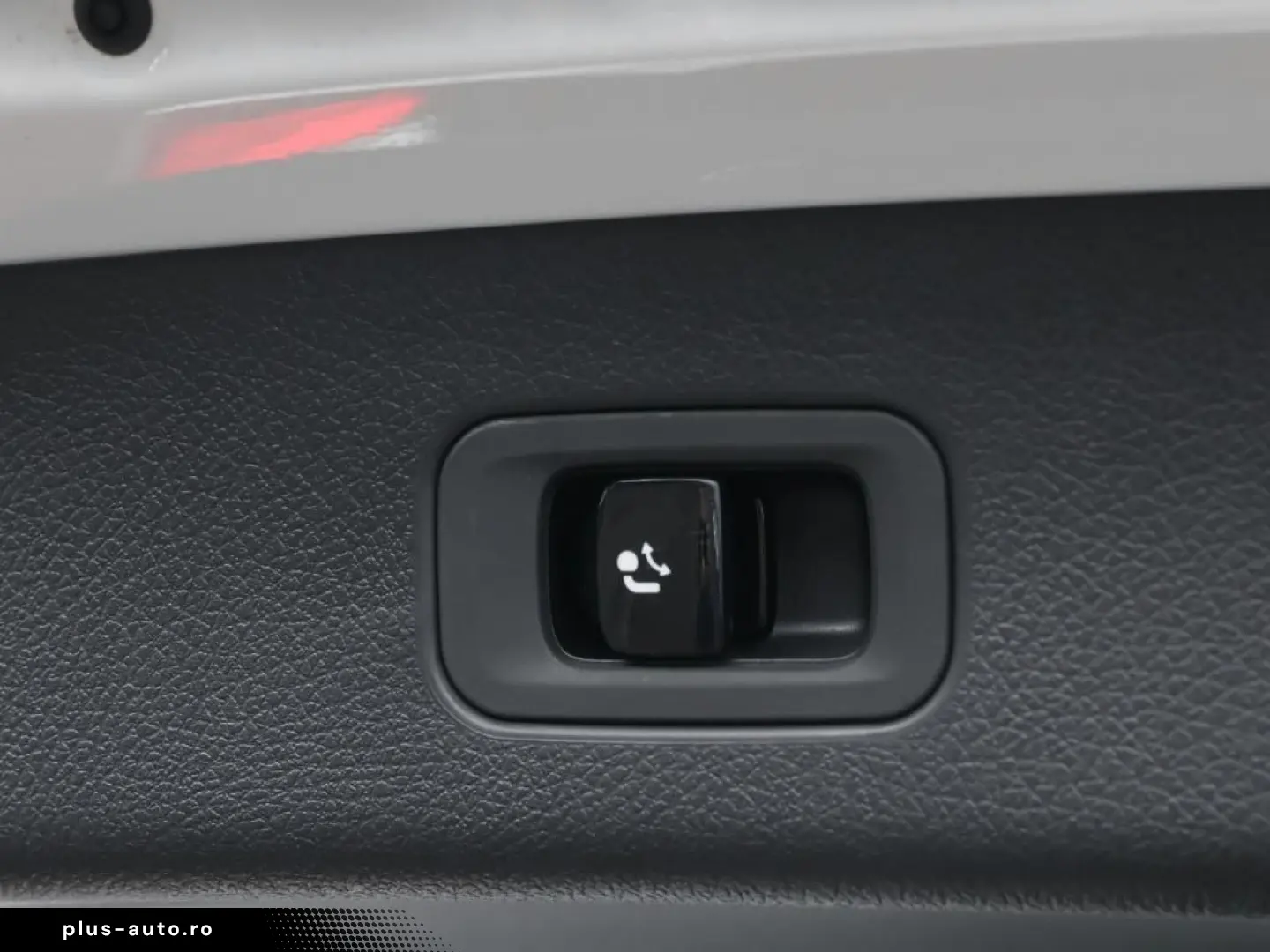 MERCEDES-BENZ GLC 200 4M AMG-Sport Pano AHK 360 Memo