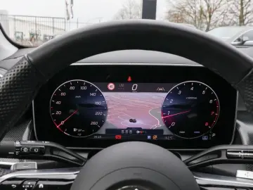 MERCEDES-BENZ GLC 200 4M AMG-Sport Pano AHK 360 Memo