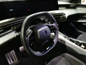 PEUGEOT 3008 GT Hybrid Navi 360 Cam Alcantara