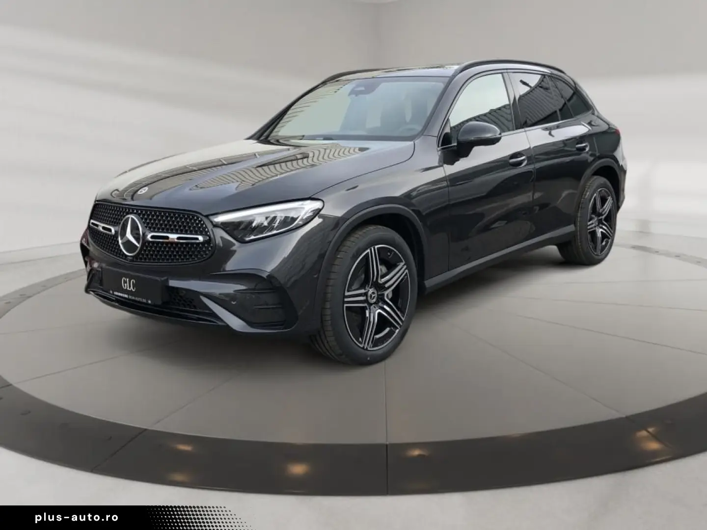 MERCEDES-BENZ GLC 200 4MATIC  MBUX AMG Pano AHK SpurW S-Sitz