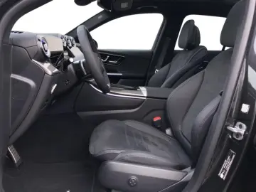 MERCEDES-BENZ GLC 200 4MATIC  MBUX AMG Pano AHK SpurW S-Sitz