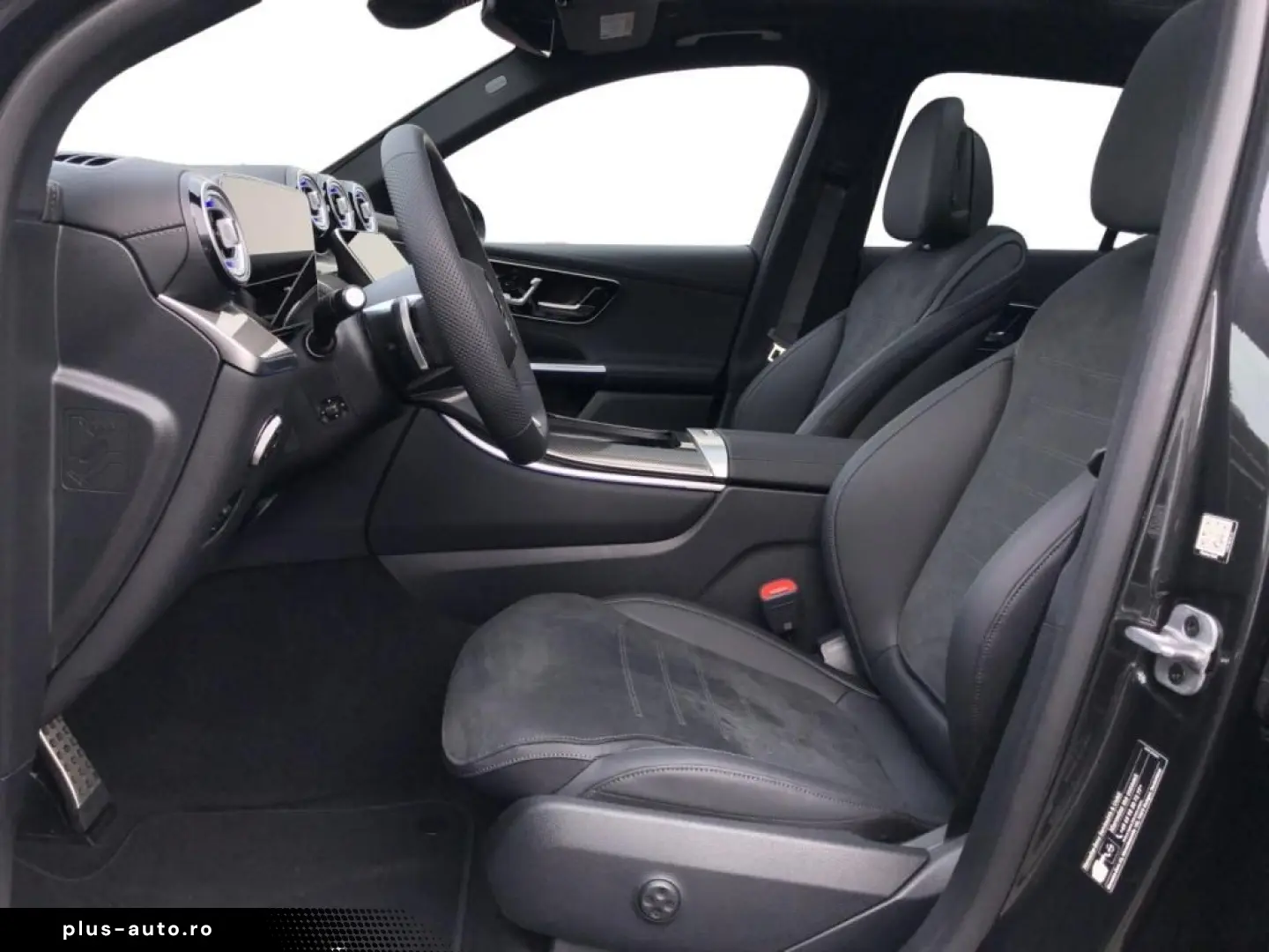 MERCEDES-BENZ GLC 200 4MATIC  MBUX AMG Pano AHK SpurW S-Sitz