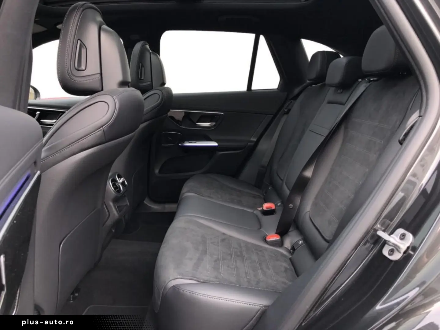 MERCEDES-BENZ GLC 200 4MATIC  MBUX AMG Pano AHK SpurW S-Sitz
