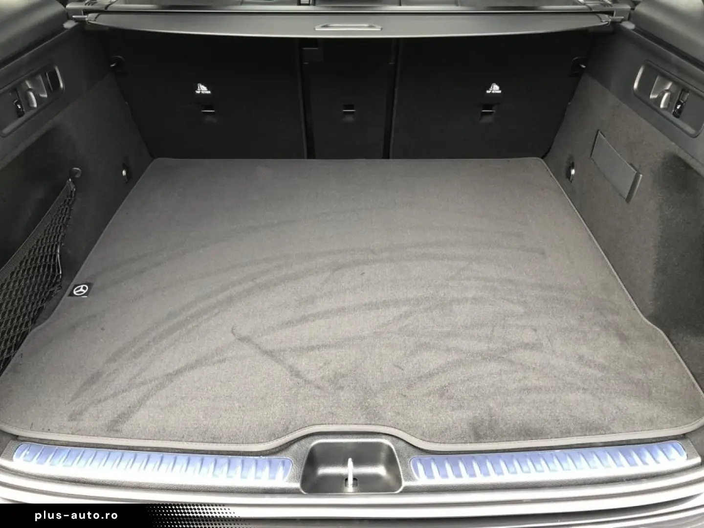 MERCEDES-BENZ GLC 200 4MATIC  MBUX AMG Pano AHK SpurW S-Sitz