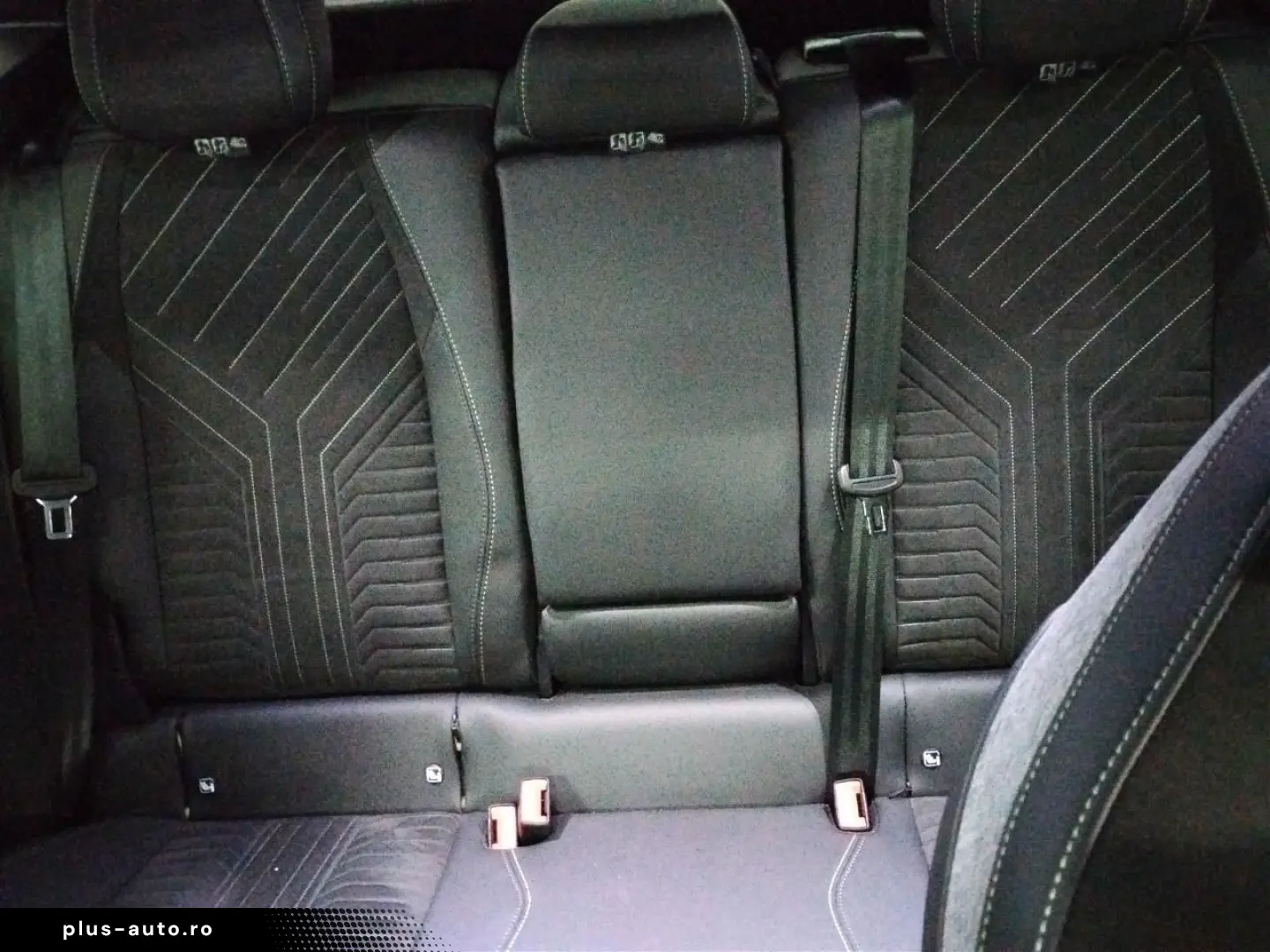 PEUGEOT 3008 GT Hybrid Navi 360 Cam Alcantara