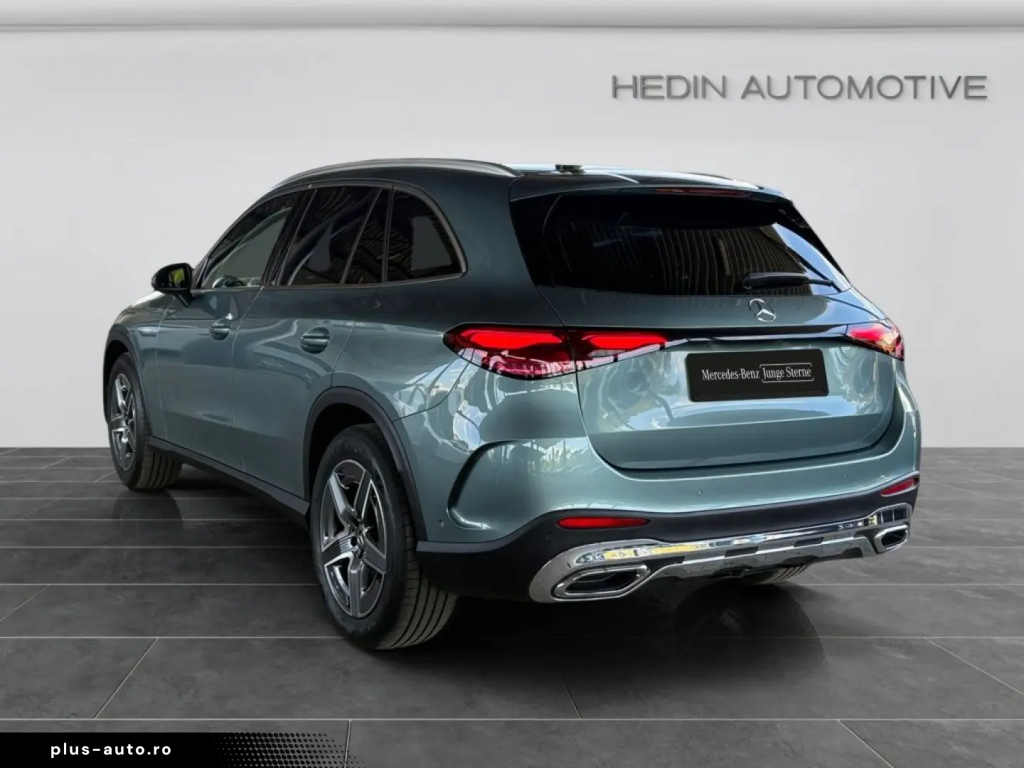 MERCEDES-BENZ GLC 200 4M AMG LED AMBIENT PANO AHK